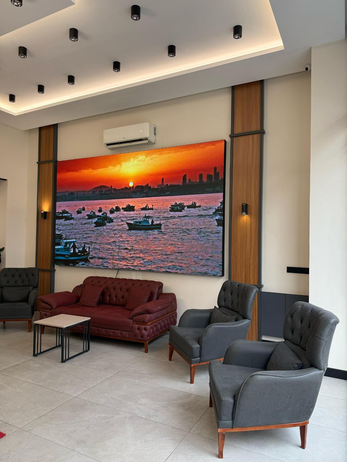 İsdenbul Clinic bekleme alanı ve oturma grubu